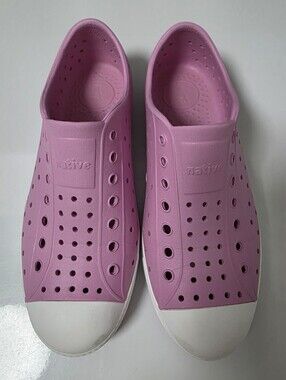 Native Shoes - Kids - Size J3 - Flamingo Pink